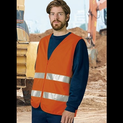 Homem com colete de segurança laranja em ambiente de construção