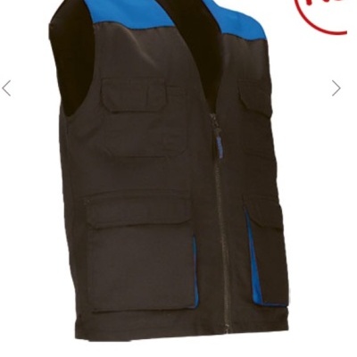 Colete de trabalho preto com detalhes azuis e bolsos frontais