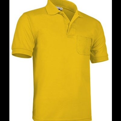 Polo amarelo com bolso no peito e gola em fundo branco