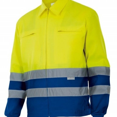 Casaco de alta visibilidade amarelo com faixas refletoras cinzentas e azul escuro
