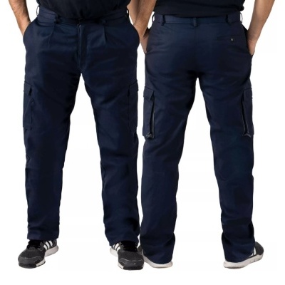 Calças cargo azuis escuras masculinas com bolsos laterais em tecido resistente