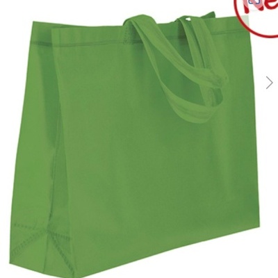 Saco reutilizável verde com duas alças e costuras visíveis