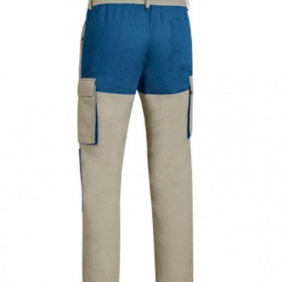 Calças de trabalho bicolores azul e bege mostradas de costas