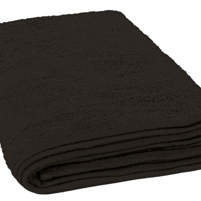 Manta preta dobrada com textura felpuda