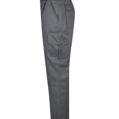 Calças cinza de tecido com bolsos laterais e traseiro