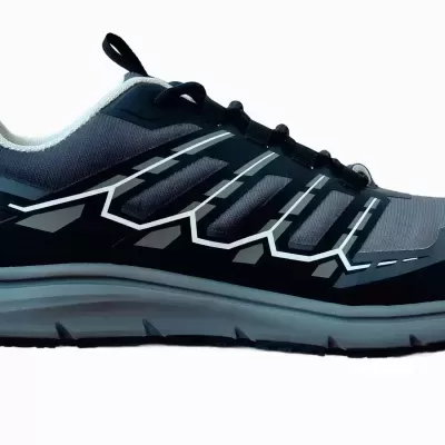 Ténis desportivo cinza e preto com detalhes em branco e atacadores pretos