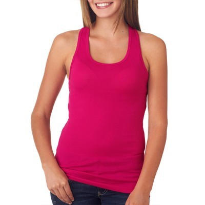 Regata feminina rosa de tecido liso com decote redondo e alças largas