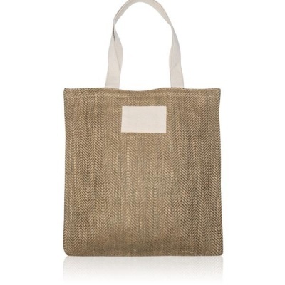 Sacola de tecido castanho com padrão espinha de peixe e alças brancas