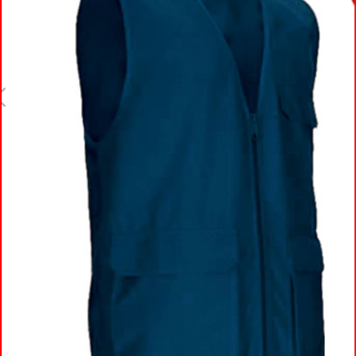 Colete azul escuro com fecho e bolsos