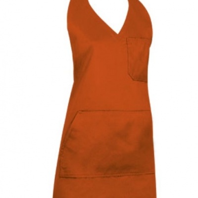 Avental de cozinha laranja com bolso no peito e bolso frontal