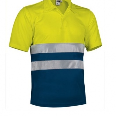 Camiseta polo de alta visibilidade amarela com faixas refletivas e parte inferior azul