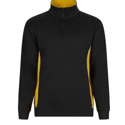 Sweatshirt preto com detalhes amarelos e zíper na gola