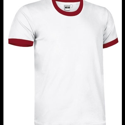 T-shirt branca com detalhes vermelhos na gola e mangas