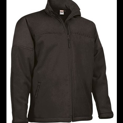 Casaco polar preto com fecho zip e bolsos laterais.