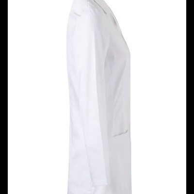 blazer branco de manga comprida visto de lado