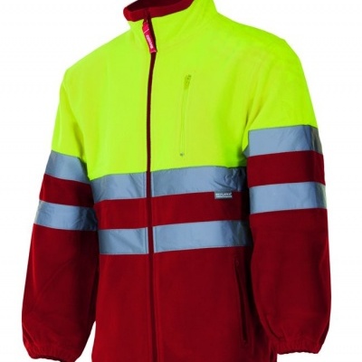 Casaco amarelo fluorescente e vermelho com faixas refletoras cinza e fecho frontal