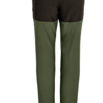 Calças verdes com reforço preto na zona traseira