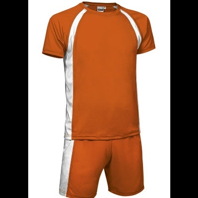 Conjunto de roupa desportiva laranja com detalhes brancos