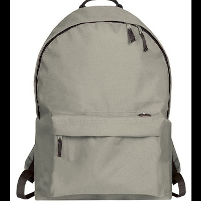 Mochila cinzenta com bolso frontal e pega