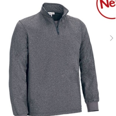 Sweatshirt cinzenta com fecho no colarinho e punhos elásticos