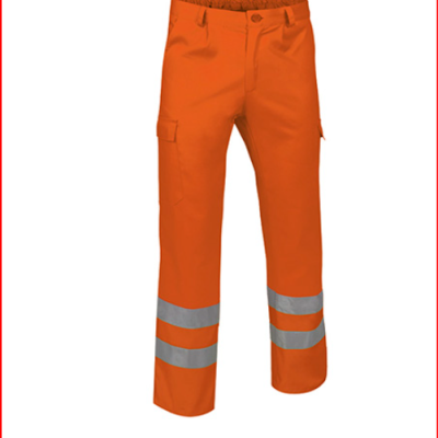 Calças de trabalho laranja com bandas refletoras e bolsos laterais