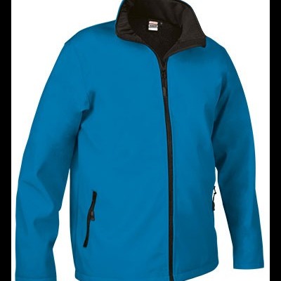 Casaco azul com fecho preto e bolsos dianteiros