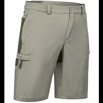 Bermuda masculina cinza com painel verde escuro e bolso lateral