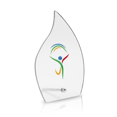 Placa de vidro transparente com símbolo colorido abstrato em chama