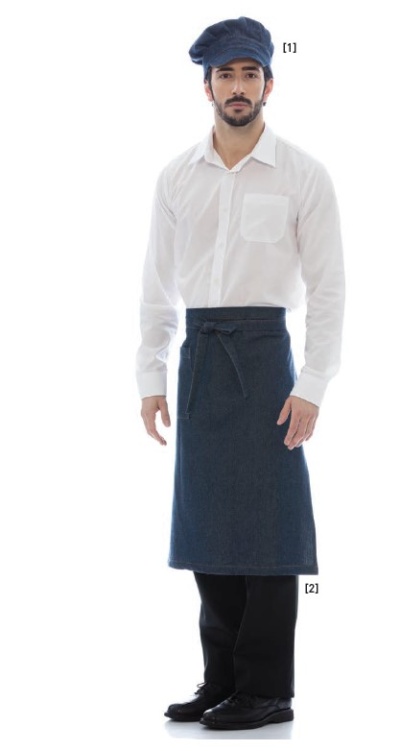 Homem com camisa branca, avental denim azul e boina azul