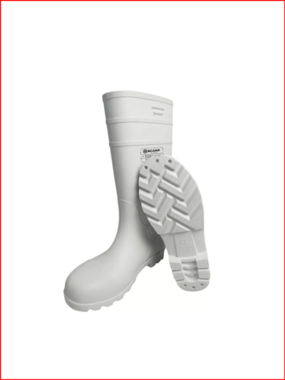Bota de borracha branca com sola antiderrapante e etiqueta BCAMP