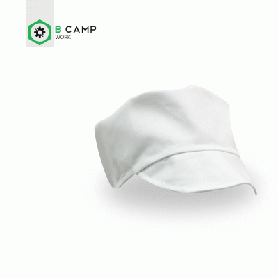 Boné branco com pala e logotipo B CAMP WORK