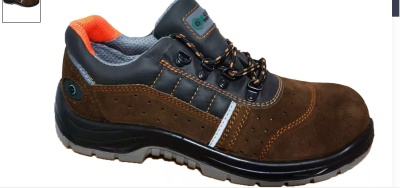 Ténis de segurança castanho com detalhes laranja e cinza