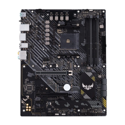 Placa-mãe TUF GAMING B550-PLUS preta com componentes eletrónicos e logótipo TUF no canto inferior direito