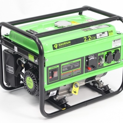 Gerador portátil verde Saurium com potência 2.2 kW e estrutura metálica preta