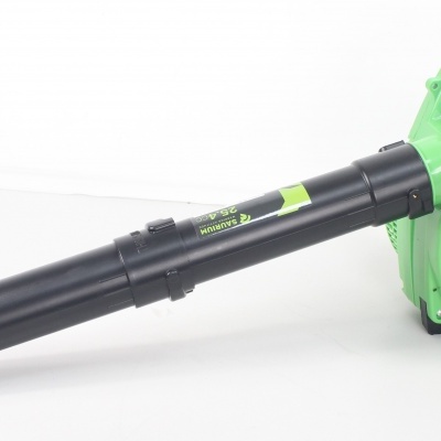 Soprador de folhas verde e preto com tubo longo