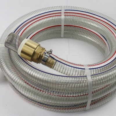 Mangueira transparente com conexões metálicas