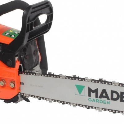 Moto-serra laranja com lâmina e corrente e logotipo MADER GARDEN