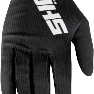 Luva preta de tecido com texto branco SHOT RACE GEAR no dorso da mão