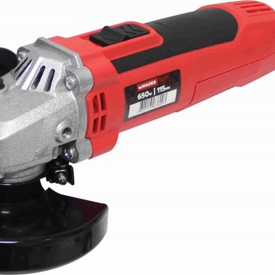 Esmeril angular vermelho e preto com disco de proteção preto