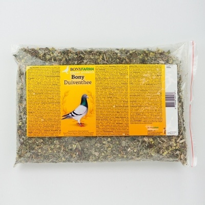 Pacote plástico com ervas secas para pombos, rótulo amarelo e imagem de pombo