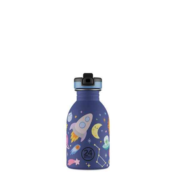 Garrafa azul com ilustrações espaciais e texto 24 BOTTLES