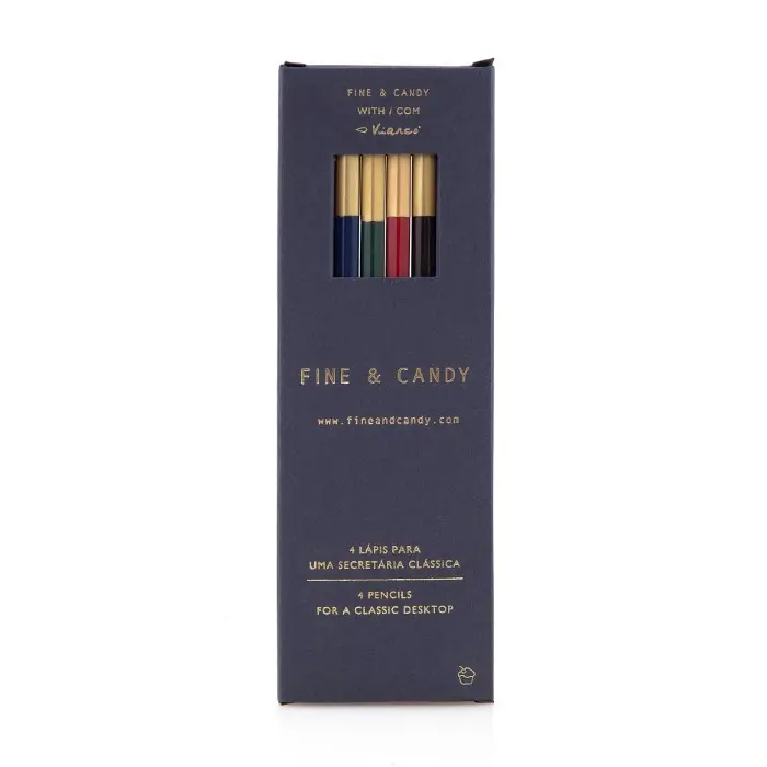Caixa azul escura com 4 lápis coloridos e texto dourado.