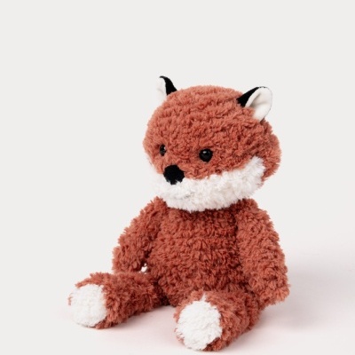 Ursinho de peluche castanho-avermelhado e branco sentado