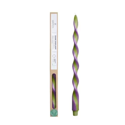 Vela espiral verde e roxa com embalagem de papel reciclado