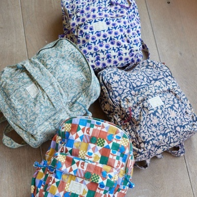 Mochila&#x20;&#x7C;&#x20;Floral&#x20;Azul