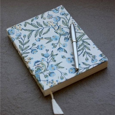 Paper&#x20;Mirchi&#x20;&#x7C;&#x20;Caderno&#x20;A5&#x20;Pautado