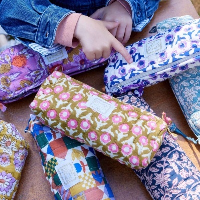 Estojo&#x20;Escolar&#x20;&#x7C;&#x20;Floral&#x20;Roxo