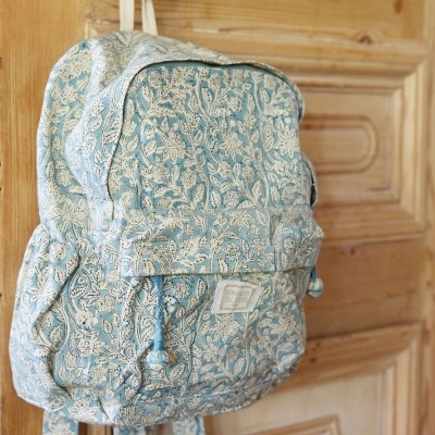 Mochila&#x20;&#x7C;&#x20;Floral&#x20;Azul