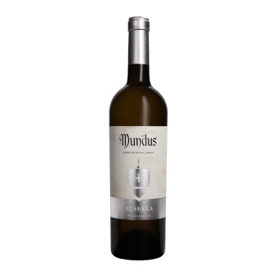 Garrafas de vinho branco Mundus Reserva com rótulo branco e tampa prateada