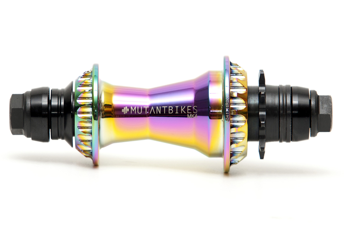 OWL HUB MK4 REAR Cubos metálicos iridescentes para bicicleta com texto MUTANTBIKES